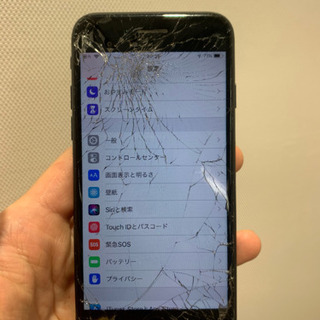 画面がバキバキで穴が空いたらすぐにスマップル川崎店へ！