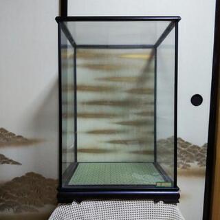 ガラスケース　人形ケース