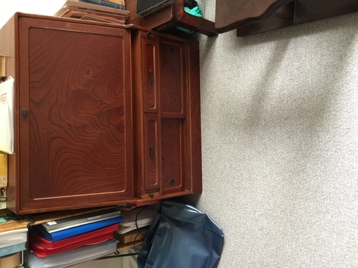 しっかりした和のテイストデスク（大塚家具で購入）