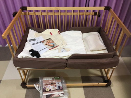 ファルスカ ベビーベッド&コンパクトベッドＬ+防水シーツ2枚