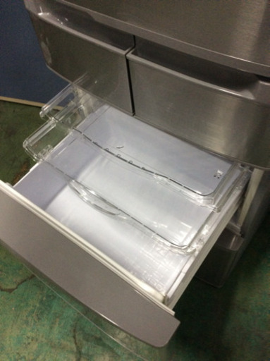 スリムな製氷付大型冷蔵庫 日立 415L ♪ ファミリーにオススメ