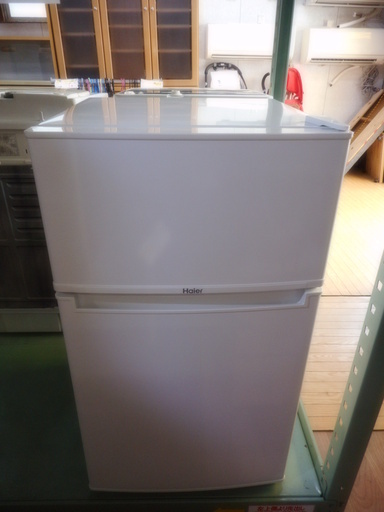 【リサイクルサービス八光　田上店　安心の3か月保証　配達・設置OK】　　ハイアール HAIER JR-N85B W [冷凍冷蔵庫 Haier Joy Series 85L 直冷式 2ドア 右開き ホワイト]　2018年式