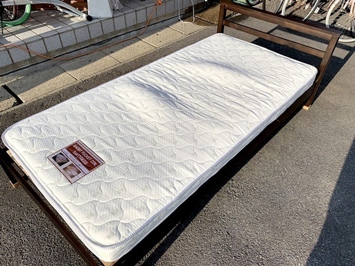 中古 ベッド  ニトリマットレス付き