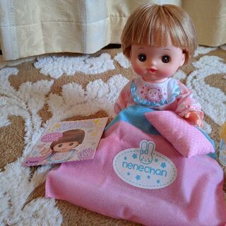 美品ネネちゃん・キッズプレート・ベビーフード・洋服の画像