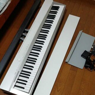 引渡先決定済　電子ピアノ CASIO PX-130　脚付き