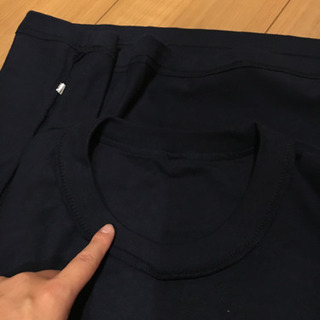 Tシャツの首まわりを広げたい