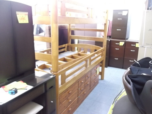 ID:G892633　２段ベッド（シミがあります）