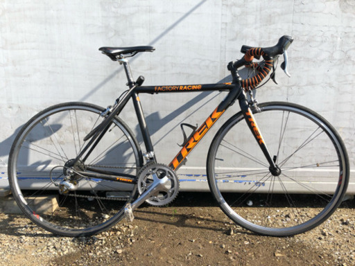 TREK ロードバイク カーボン アルミ 艶無しブラック×オレンジ