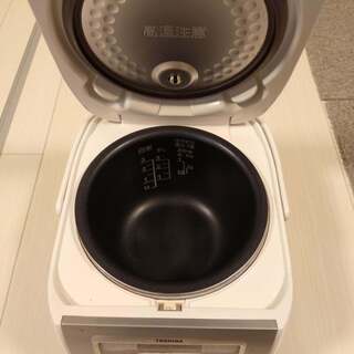 炊飯器（３合炊）の画像