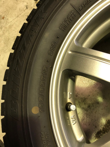 倉庫整理！スタッドレスタイヤアルミセット！