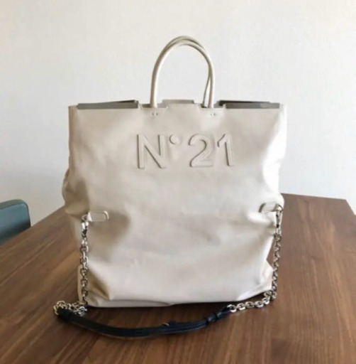 ヌメロヴェントゥーノ バッグ