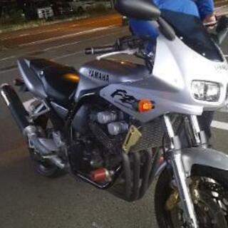 横浜スタジアム近くのバイク駐輪場