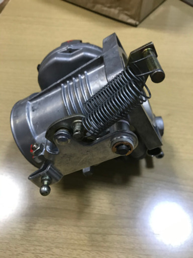 BMW  3.0CSI用のスロットルバルブ