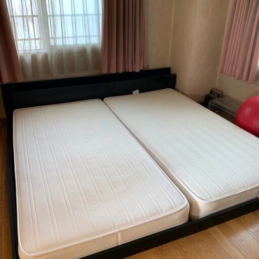 キングサイズ（シングル２つ）ベッド