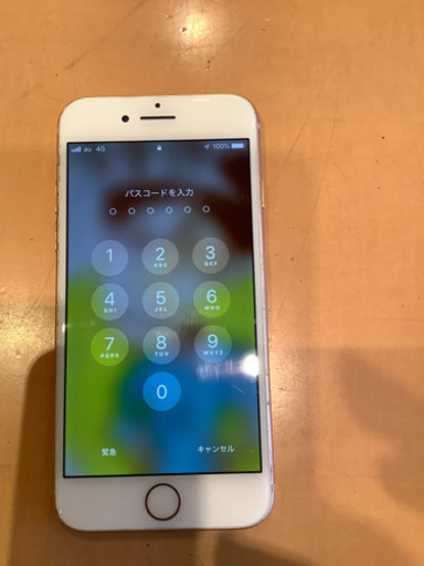 SIMフリー化可能です  au iPhone8 64G ゴールド 【中古】