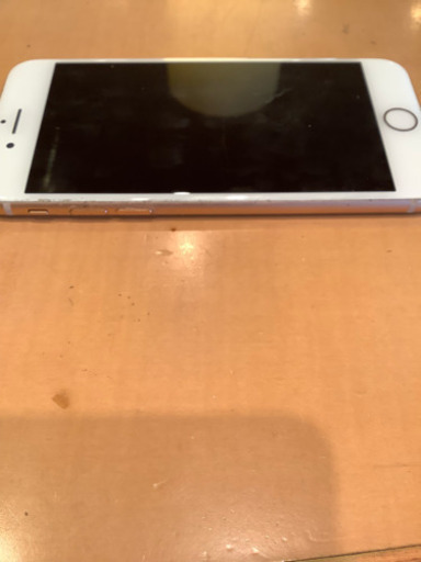 SIMフリー化可能です  au iPhone8 64G ゴールド 【中古】