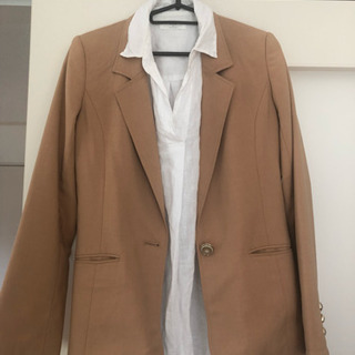 コットンブラウスとジャケットのセット売りの画像