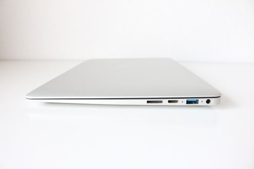 win10/corei7/4GB/SSD256GB/13.3/office搭載/一週間展示品