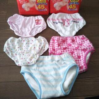 オムツおしっこ吸収ライナー62枚 パンツ５枚の画像