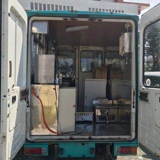 キッチンカーの画像