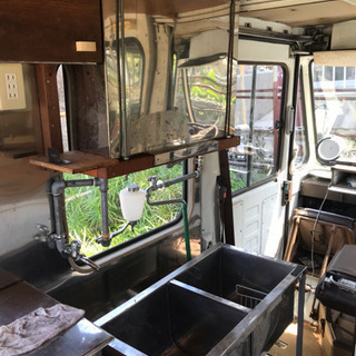 キッチンカーの画像
