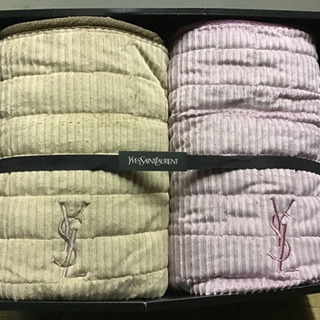 引渡し決定!新品未使用 イヴ・サンローラン敷パット2点セット