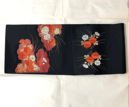 着物、帯、肌襦袢セットで1万円でお譲りします。