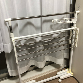 折り畳み式物干しハンガーラックの画像