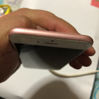 iPhone6s 64GB バッテリー残量70%の画像
