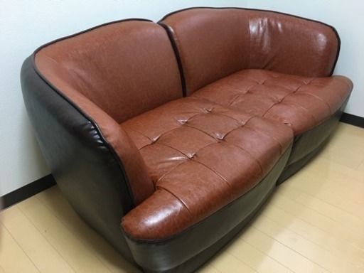 ソファー譲ります。