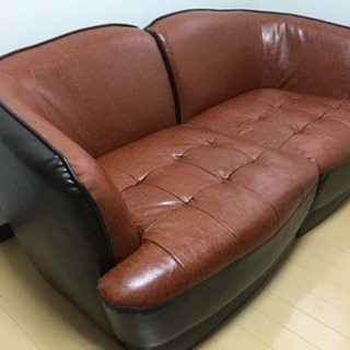 ソファー譲ります。