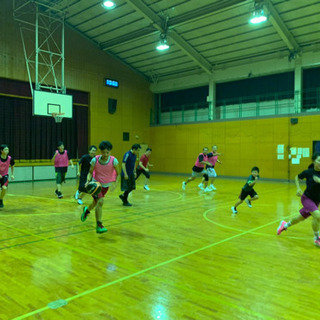 エンジョイバスケ🏀一緒に楽しもう😉✨ - スポーツ