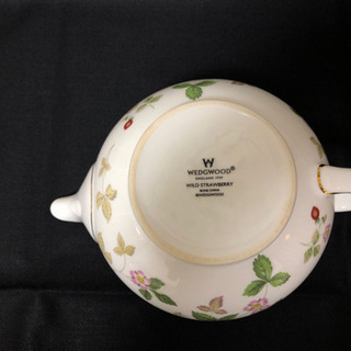 ウェッジウッド ワイルドストロベリー ティーポット の画像