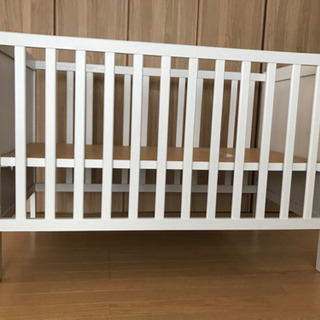 【取引中】IKEA SUNDVIK ベビーベッド(マットレス付き)