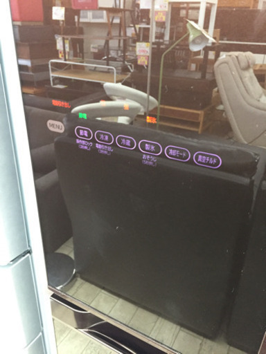 10/8東区和白  定価225,000     HITACHI   565L  6ドア冷蔵庫   2014年製   R-G5700D  真空チルド   人気色      ワインレッド     オープンスイッチ