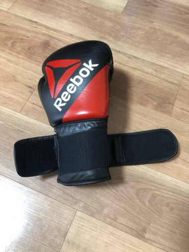 ほぼ新品 16oz リーボックコンバットレザートレーニンググローブ