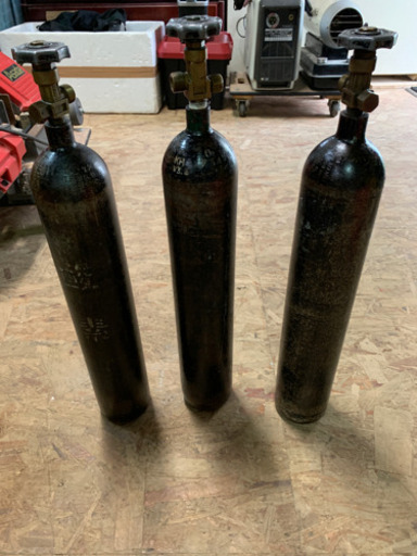 酸素高圧ボンベ(空ビン)