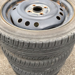 (お取引中) 全部まとめて取り引き限定！ムーブ用ホイール＆タイヤ＆ホイールカバー１台分＆ハイエースホイールカバー１台分の画像