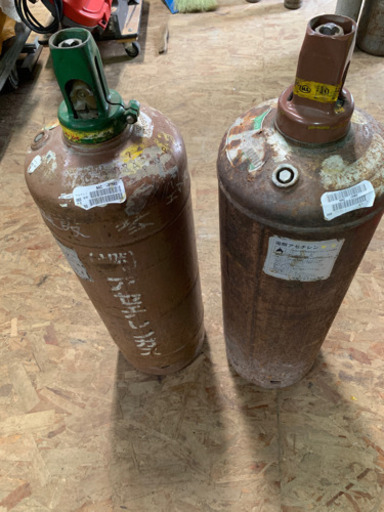 アセチレンボンベ空瓶