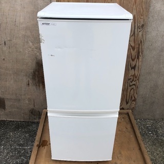 【近郊配送無料】便利などっちもドア 137L 冷蔵庫 ボトムフリーザー