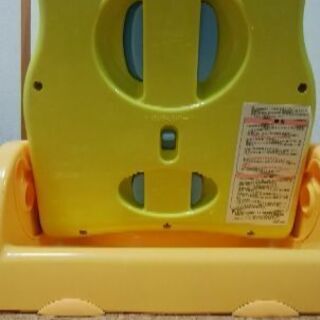 アップリカ はじめてのお風呂から使えるバスチェア(中古)の画像