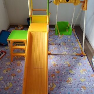 プーさんのジャングルジム滑り台