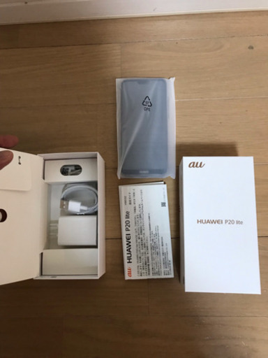 値下げ‼️HUAWEI P20 lite HWV32 (64GB) simフリー(美品)