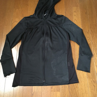 UV  99%カット  黒パーカー 中古品  