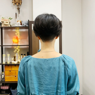 11/19,20にロングヘアからベリーショートにする様子を撮影させて頂ける美容室様を探しております。 - 台東区
