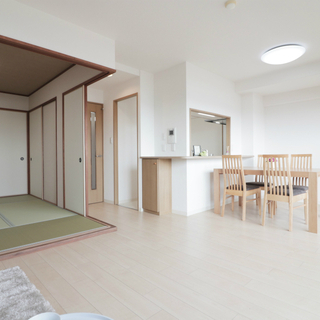 家具付き！！　1694万円　駅近　３ＬＤＫ、フルリノベーション済...