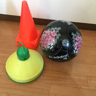 サッカーボール5号　マーカーコーン2種
