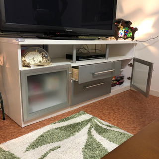 テレビ台の画像