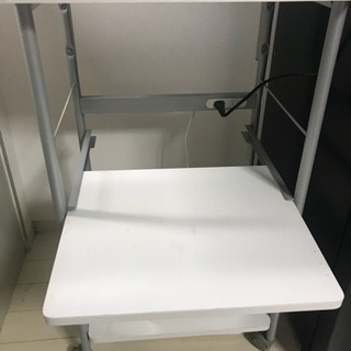 【お譲り先決定】レンジ台の画像