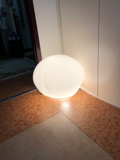 照明器具 ヒップの形のデザイン